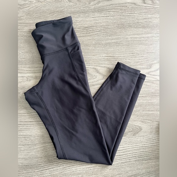 Old Navy Black High-Waisted Powersoft Full Length Leggings with Pockets Small - Picture 7 of 9